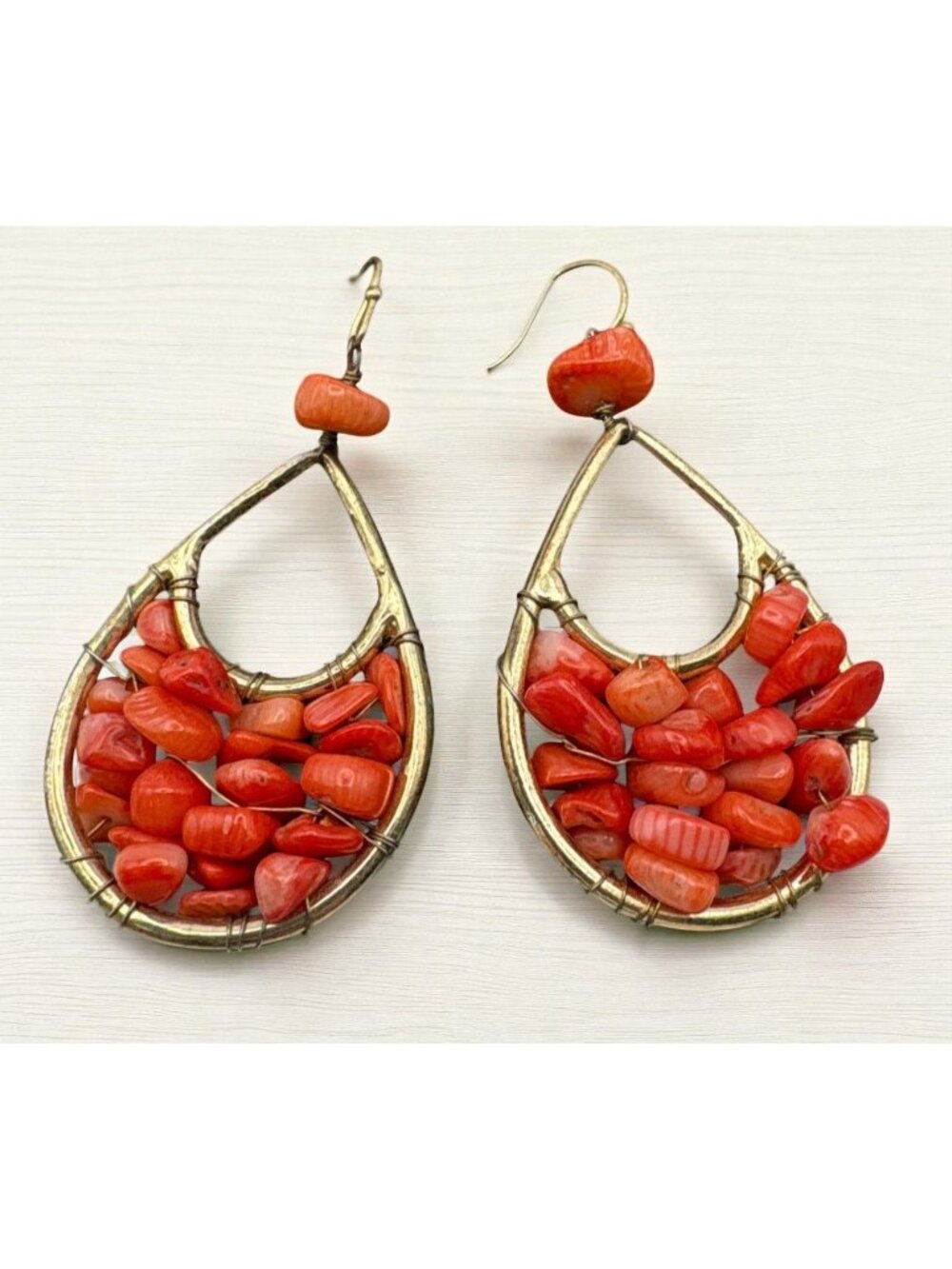 Faux Coral Bohemian Drop Earrings Gold Tone Teardrop Boho Retro
